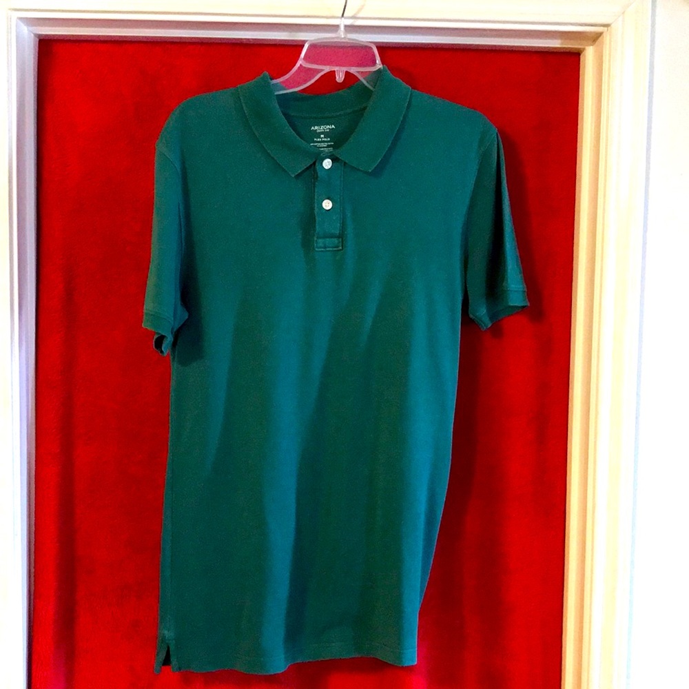 Arizona Jean Co. short sleeves polo shirt.